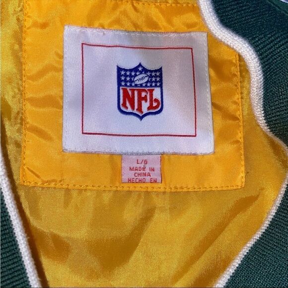 NFL Greenbay Pullover    - Picture 3 of 6